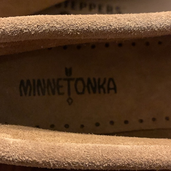 Women’s Minnetonka moccasins - Picture 5 of 7